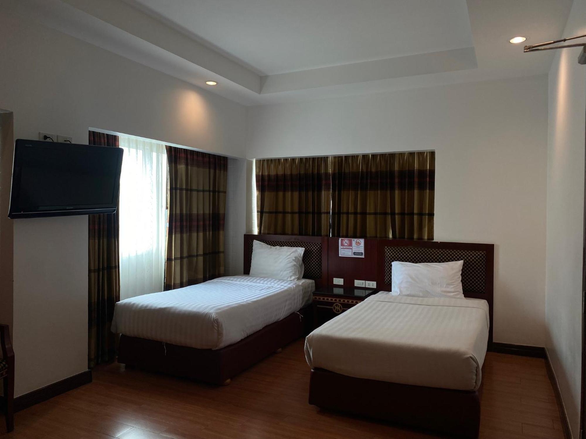 Jomtien Hisotel Ngoại thất bức ảnh