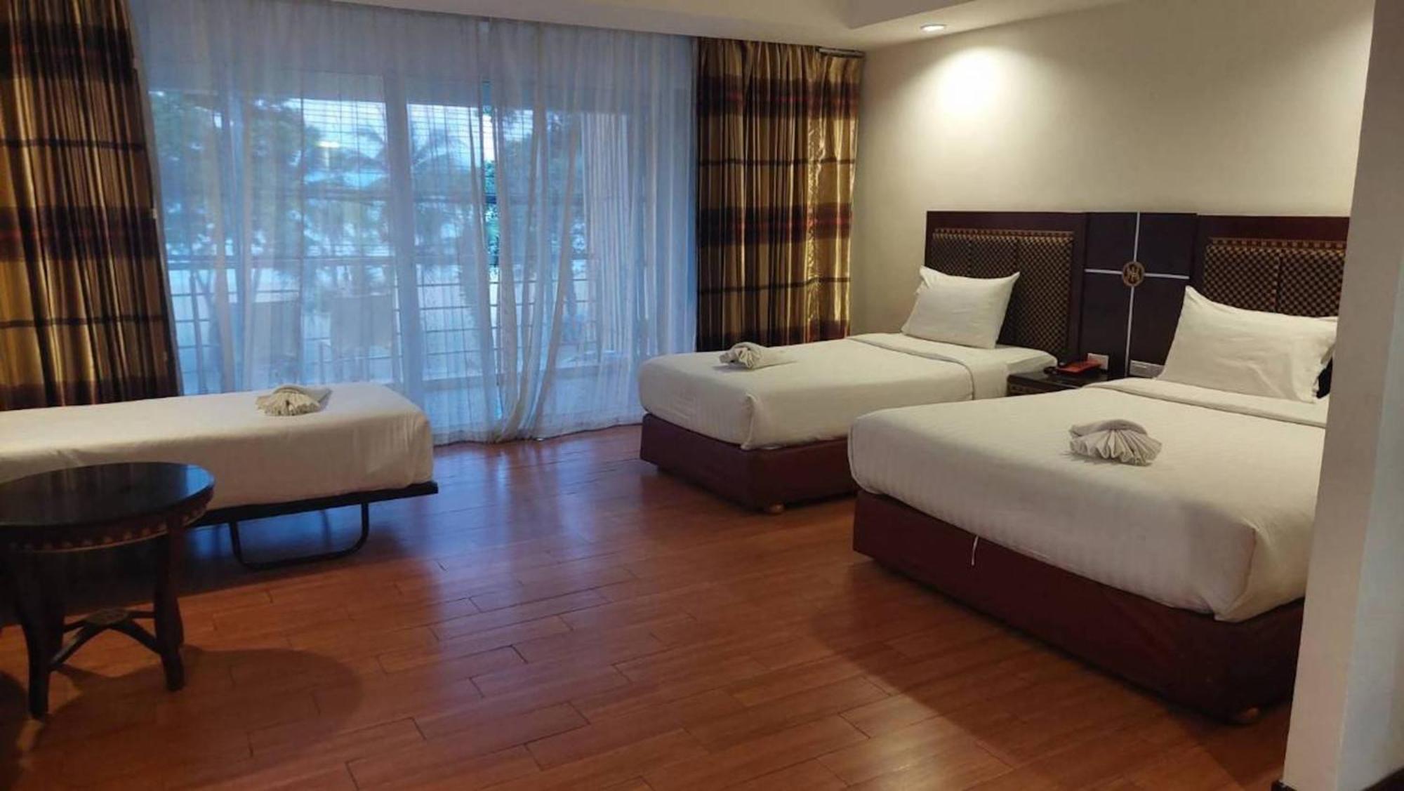 Jomtien Hisotel Ngoại thất bức ảnh
