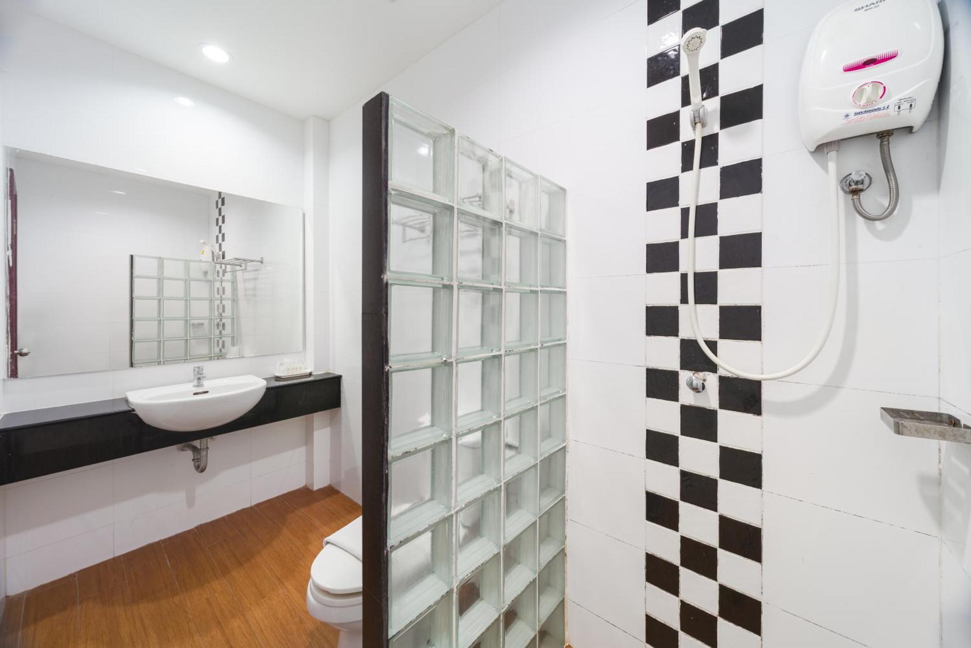 Jomtien Hisotel Ngoại thất bức ảnh